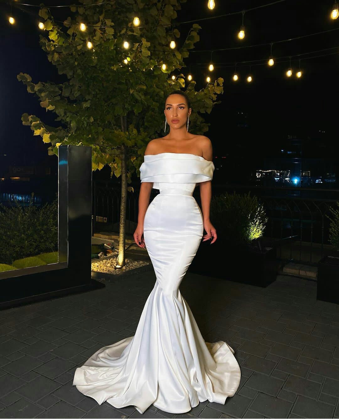 Simple Mermaid Wedding Dresses Satin Silk Off Shoulder Fish Tail Bridal Gowns Slim Fit Short Sleeve Wedding Dress robes de mariée