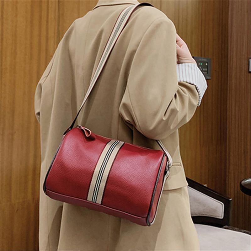 New Quality Cow Leather Women's Boston Shoulder Bag Striped Pattern Fashion Messenger Bag Luxury Elegant Shoppers Crossbody Bags, Black
New Quality Cow Leather Women's Boston Shoulder Bag Striped Pattern Fashion Messenger Bag Luxury Elegant Shoppers Crossbody Bags, Black