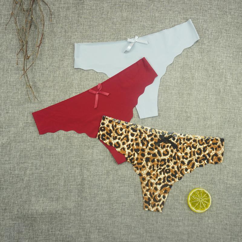 Plug Size -4XL Thongs Woman Seamless Panties Sexy String Femme Ice Silk Underwear 3pcs/lots Bow Leopard Printed Shorts, 20
Plug Size -4XL Thongs Woman Seamless Panties Sexy String Femme Ice Silk Underwear 3pcs/lots Bow Leopard Printed Shorts, 20