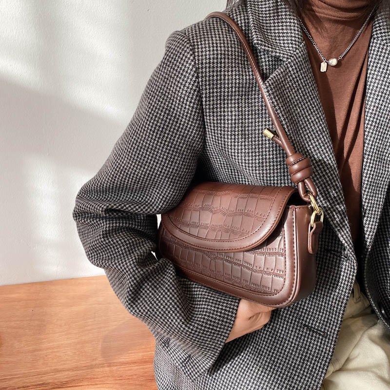 Vintage Crossbody Bags for Women Sac Brand Female Flap Messenger Bag Shoulder Bag Bolsos Mujer Stone Lady Brown Handbags Women, Beige
Vintage Crossbody Bags for Women Sac Brand Female Flap Messenger Bag Shoulder Bag Bolsos Mujer Stone Lady Brown Handbags Women, Beige