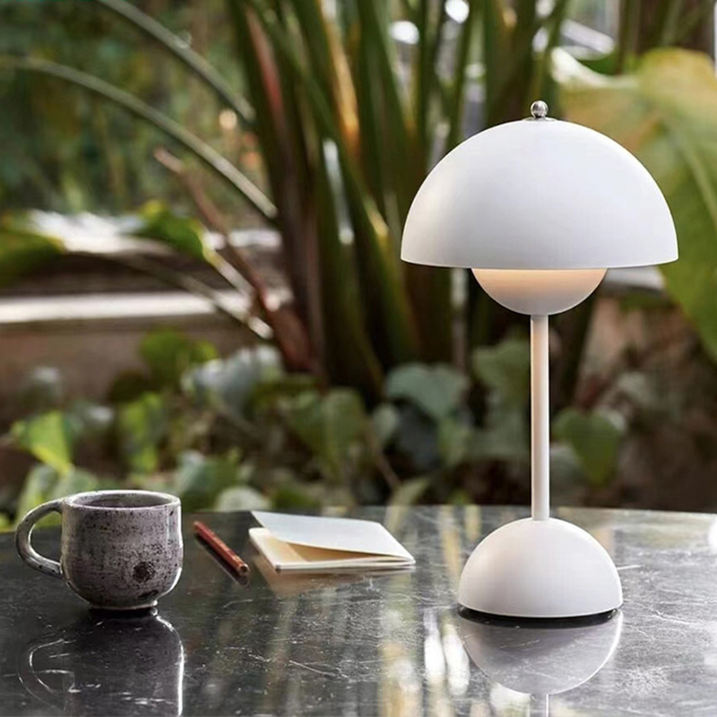 Chic Bedside Table Lamp with Unique Botanical Motif - Perfect for Bedroom Ambiance