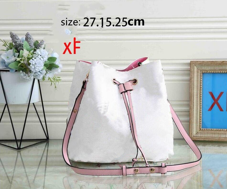 1-120 women Bucket bag quality luxury messenger bag Crossbody Bags designer Handbag Fashion leather shoulder bags new 2022, Clear
1-120 women Bucket bag quality luxury messenger bag Crossbody Bags designer Handbag Fashion leather shoulder bags new 2022, Clear