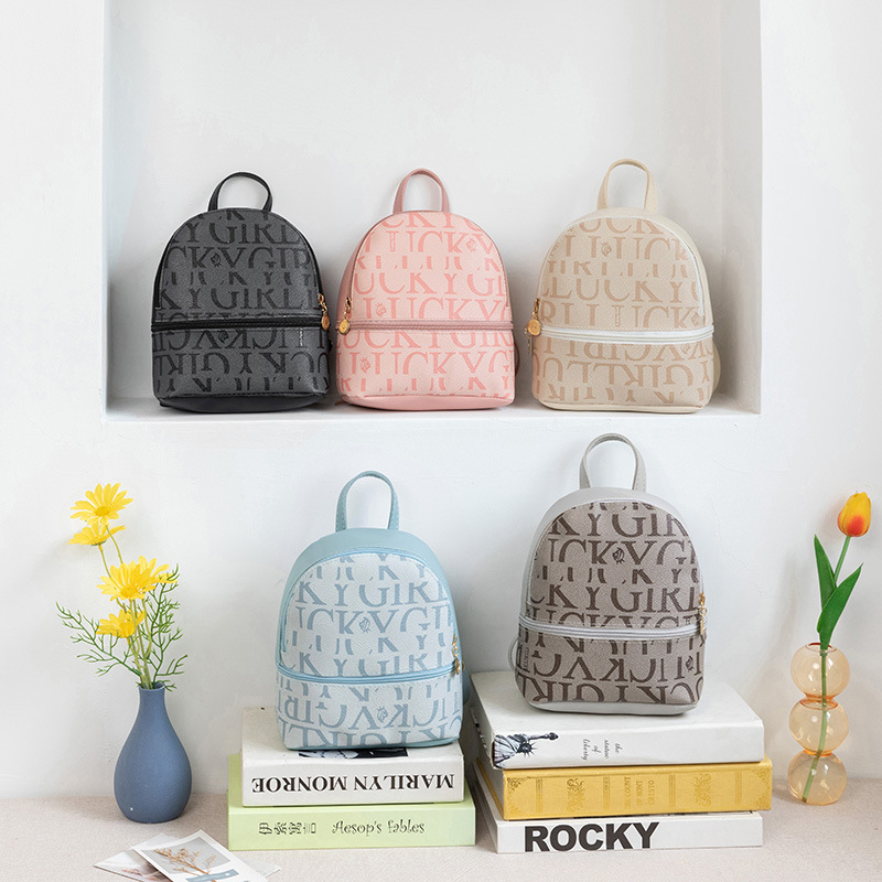 Women's 2020 new letter digital printing double shoulder small back fashion casual mobile phone gift bag
Women's 2020 new letter digital printing double shoulder small back fashion casual mobile phone gift bag
