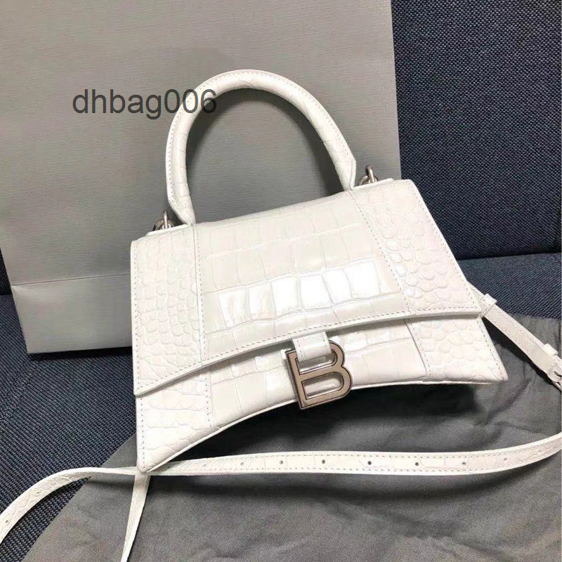Designer Bags Balencaigas Fashion Trend b Home Letter Buckle 2022 Crocodile Hourglass Bag Mini Cowhide One Shoulder Messenger PGR1, Red - plain - 23cm
Designer Bags Balencaigas Fashion Trend b Home Letter Buckle 2022 Crocodile Hourglass Bag Mini Cowhide One Shoulder Messenger PGR1, Red - plain - 23cm