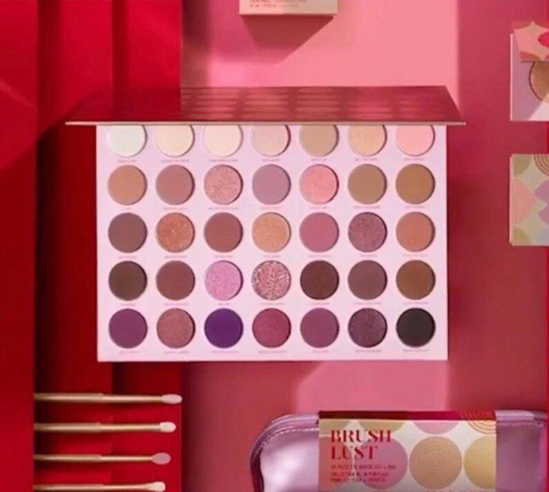 2020 M Makeup Christmas limited 30 colors Eyeshadow Palette 35XO Natural Flirt Artistry Matte and Shimmer Eye Shadow free shipping, Multi
2020 M Makeup Christmas limited 30 colors Eyeshadow Palette 35XO Natural Flirt Artistry Matte and Shimmer Eye Shadow free shipping, Multi