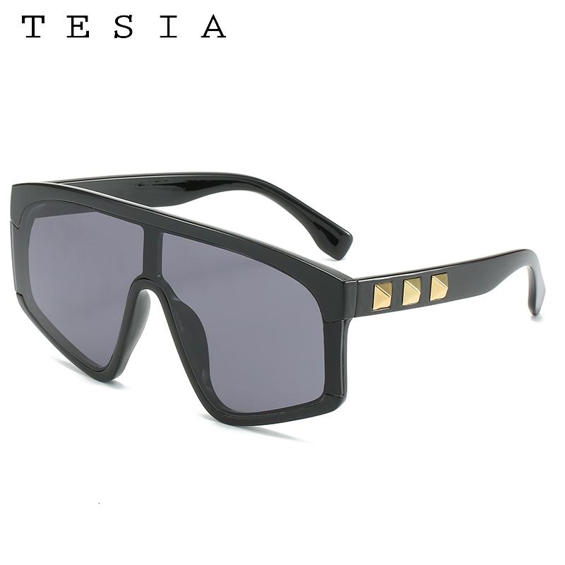 Sunglasses Vintage Oversized Women Men 2021 Glasses Mirror Coating One Piece Lens Shades Rivets Lentes De Sol Mujer
Sunglasses Vintage Oversized Women Men 2021 Glasses Mirror Coating One Piece Lens Shades Rivets Lentes De Sol Mujer
