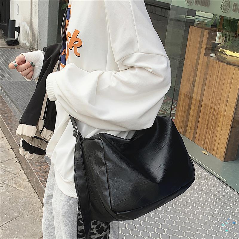 Niche Design Messenger Bag Couple Fashion Brand Japanese Tooling Simple Casual Sports Bag Ins Trend Wild Diagonal Shoulder, Black
Niche Design Messenger Bag Couple Fashion Brand Japanese Tooling Simple Casual Sports Bag Ins Trend Wild Diagonal Shoulder, Black
