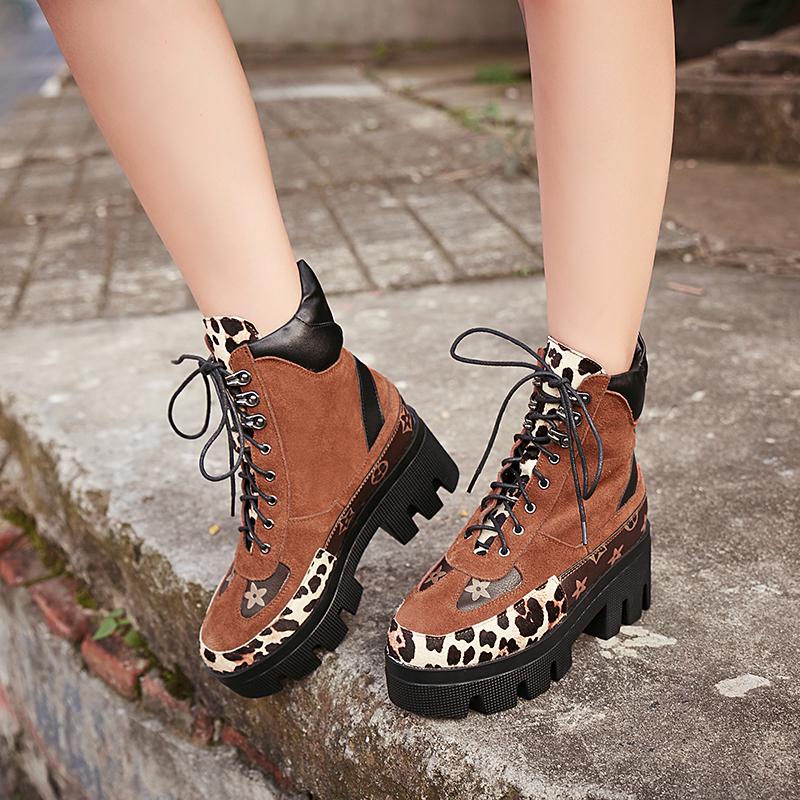 2020 new boots women's single boots wild thick bottom muffins British style thick heel short, Black
2020 new boots women's single boots wild thick bottom muffins British style thick heel short, Black