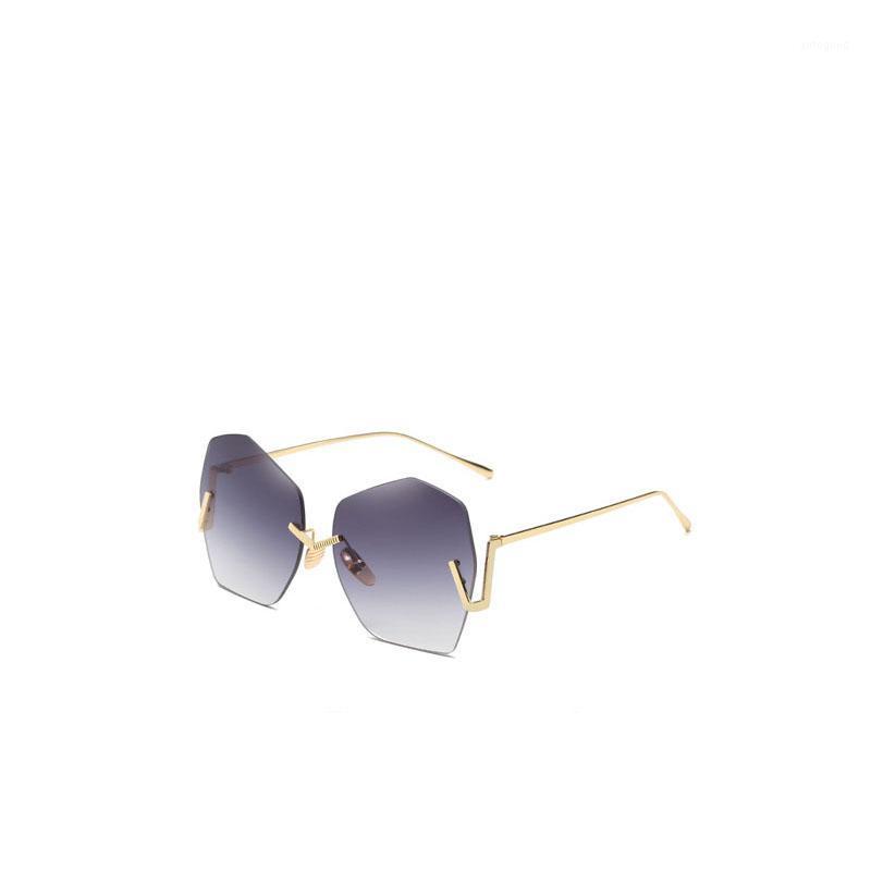 Sunglasses Fashion Rimless Women Luxury Eyeglasses Vintage Ladie Sun Glasses Shades Eyewear Oculos Goggles 66389J1
Sunglasses Fashion Rimless Women Luxury Eyeglasses Vintage Ladie Sun Glasses Shades Eyewear Oculos Goggles 66389J1