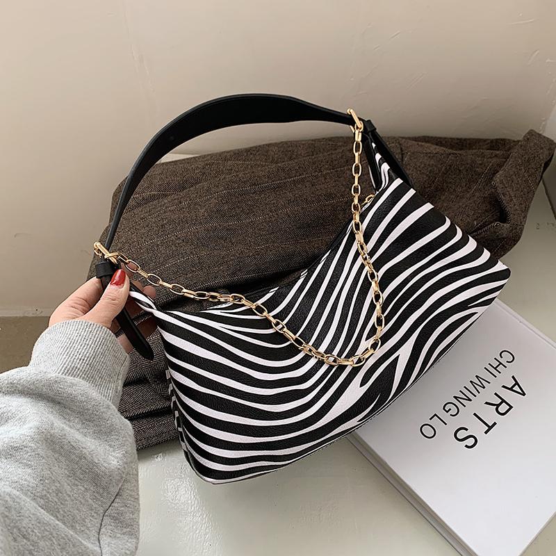 Luxury Designer Purses And Handbag Pu Leather Clutches Women Underarm Bags Simple New Crossbody Shoulder Bag Female Totes Bag, Black
Luxury Designer Purses And Handbag Pu Leather Clutches Women Underarm Bags Simple New Crossbody Shoulder Bag Female Totes Bag, Black
