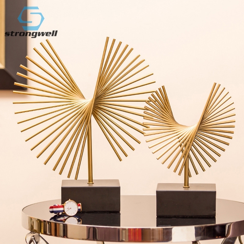 Strongwell Nordic Light Abstract Geometric Statue Metal Sculpture Modern Art Postmodern Home Decoration Accessories Gift Table T200619
Strongwell Nordic Light Abstract Geometric Statue Metal Sculpture Modern Art Postmodern Home Decoration Accessories Gift Table T200619