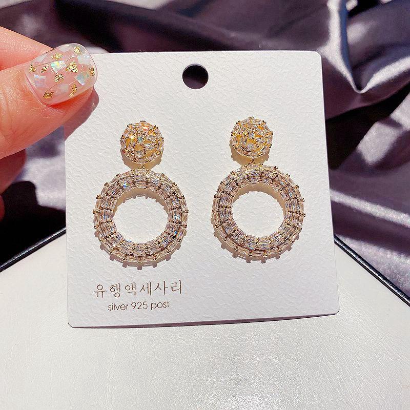 MIGGA Luxury Sparkling Cubic Zircon Crystal Round Drop Dangle Earrings for Women Wedding Party Jewelry
MIGGA Luxury Sparkling Cubic Zircon Crystal Round Drop Dangle Earrings for Women Wedding Party Jewelry