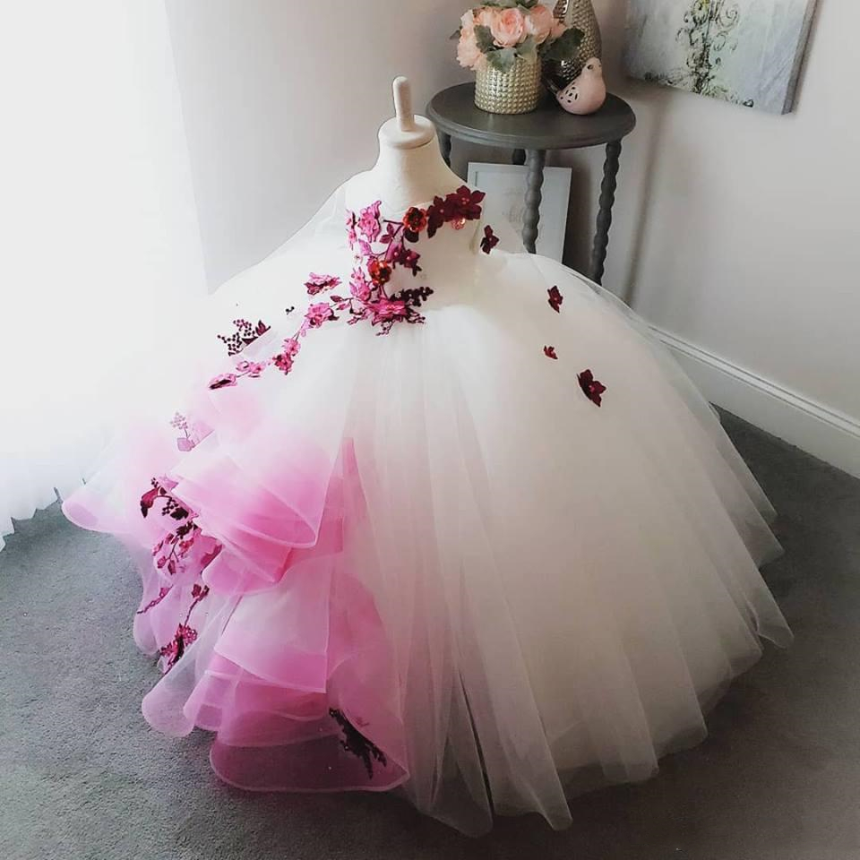 Princess Long Sleeve Little Flowers Girls Dresses Puffy Ball Gown Lace Appliques Beaded White Kids Wedding Party Formal Wear Prom Pageant Dress Commun
