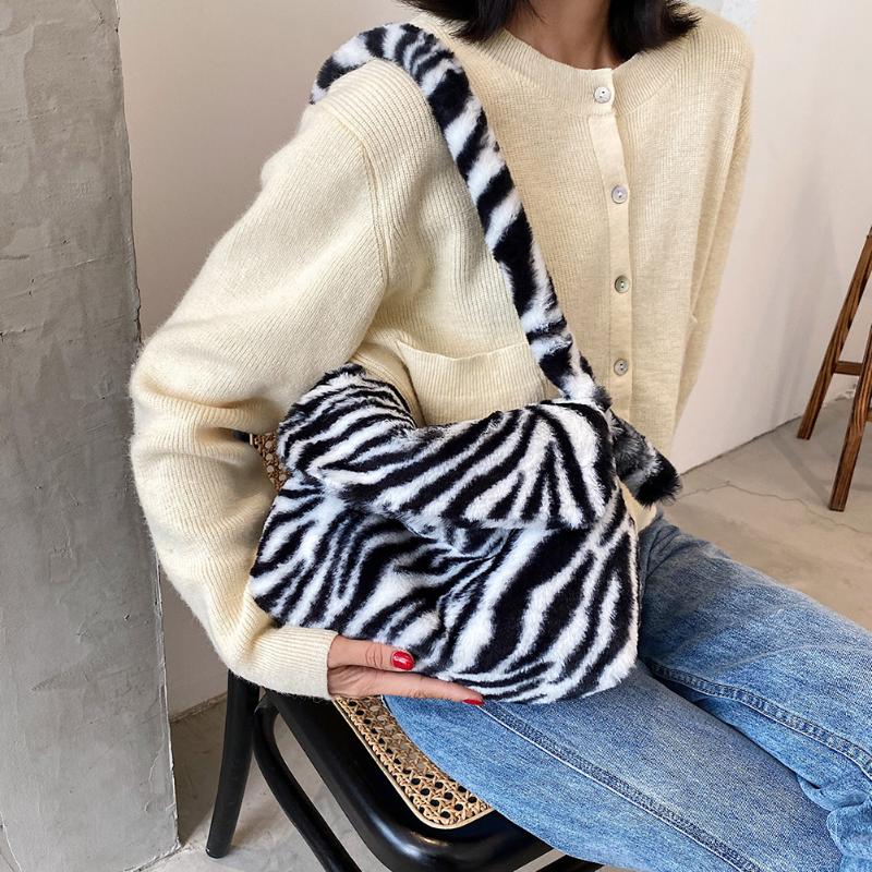 Fashion Women Handbags Portable Zebra Pattern Shoulder Bag Plush Envelope Clutch Popular Simple Female Daily Bag, As pic
Fashion Women Handbags Portable Zebra Pattern Shoulder Bag Plush Envelope Clutch Popular Simple Female Daily Bag, As pic