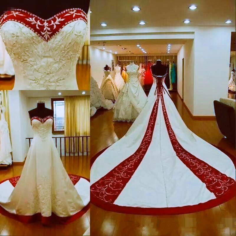 Elegant White And Red Embroidery Wedding Dress Beaded Sweetheart Neck Sleeveless Strapless Long Train Bridal Gowns Lace-up Back A Line Country Wedding