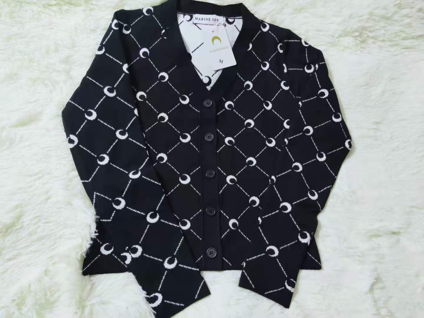 2020SS Hot Loog Sleeve Marine Serre Pants Bottoming T Shirt Women High Quality Overlapping Half moon Tight Top Tees Leggings Girl Capris, Black;white
2020SS Hot Loog Sleeve Marine Serre Pants Bottoming T Shirt Women High Quality Overlapping Half moon Tight Top Tees Leggings Girl Capris, Black;white