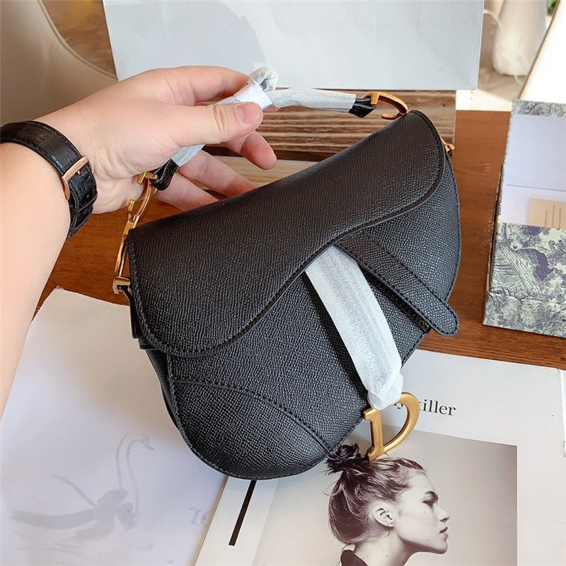 Cheap Fashion Saddle Bags Luxury Handbags Womens Bag Designer Ladies Shoulder Handbag for Women Totes Bag Official Famous Brands red brown, As photo style color
Cheap Fashion Saddle Bags Luxury Handbags Womens Bag Designer Ladies Shoulder Handbag for Women Totes Bag Official Famous Brands red brown, As photo style color