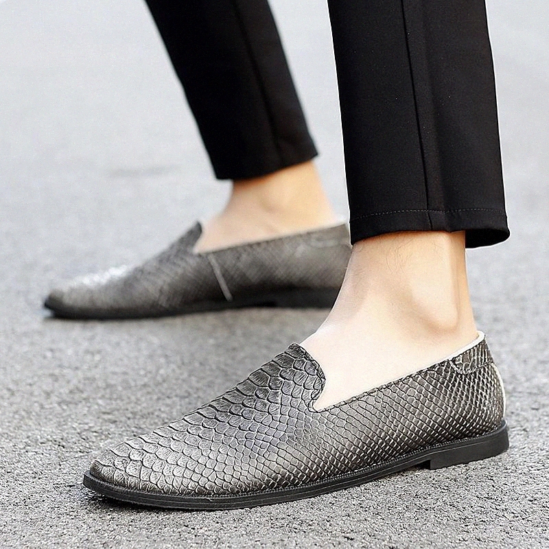 genuine leather shoes men fashion handmade men loafers wedding and party shoes men slip on moccasins breathable men's flat #SB34
genuine leather shoes men fashion handmade men loafers wedding and party shoes men slip on moccasins breathable men's flat #SB34