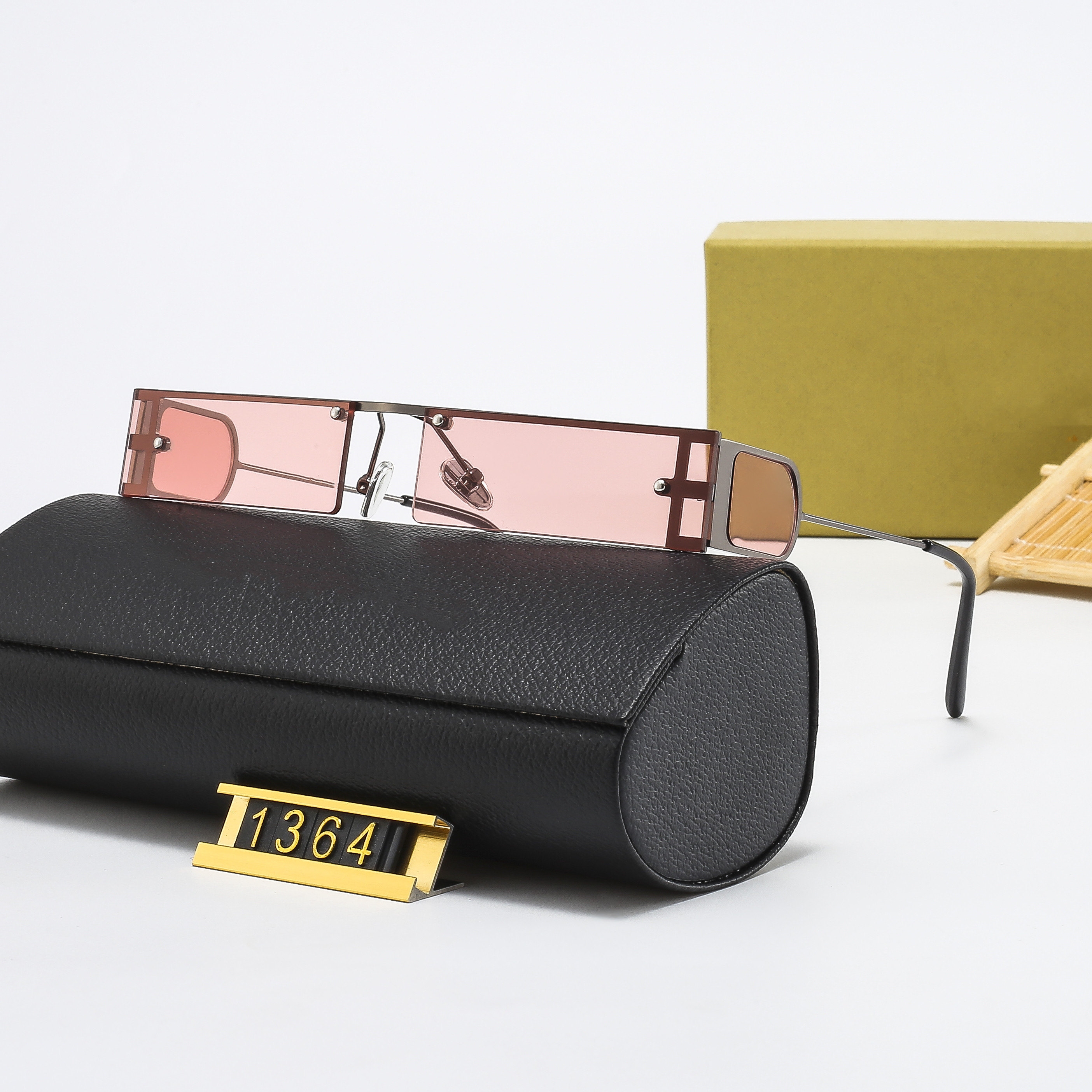 Fashion Classic design Polarized 2022 Luxury Sunglasses For Women Pilot Sun Glasses UV400 Eyewear Metal Frame Polaroid Lens 1364 With box and Case
Fashion Classic design Polarized 2022 Luxury Sunglasses For Women Pilot Sun Glasses UV400 Eyewear Metal Frame Polaroid Lens 1364 With box and Case
