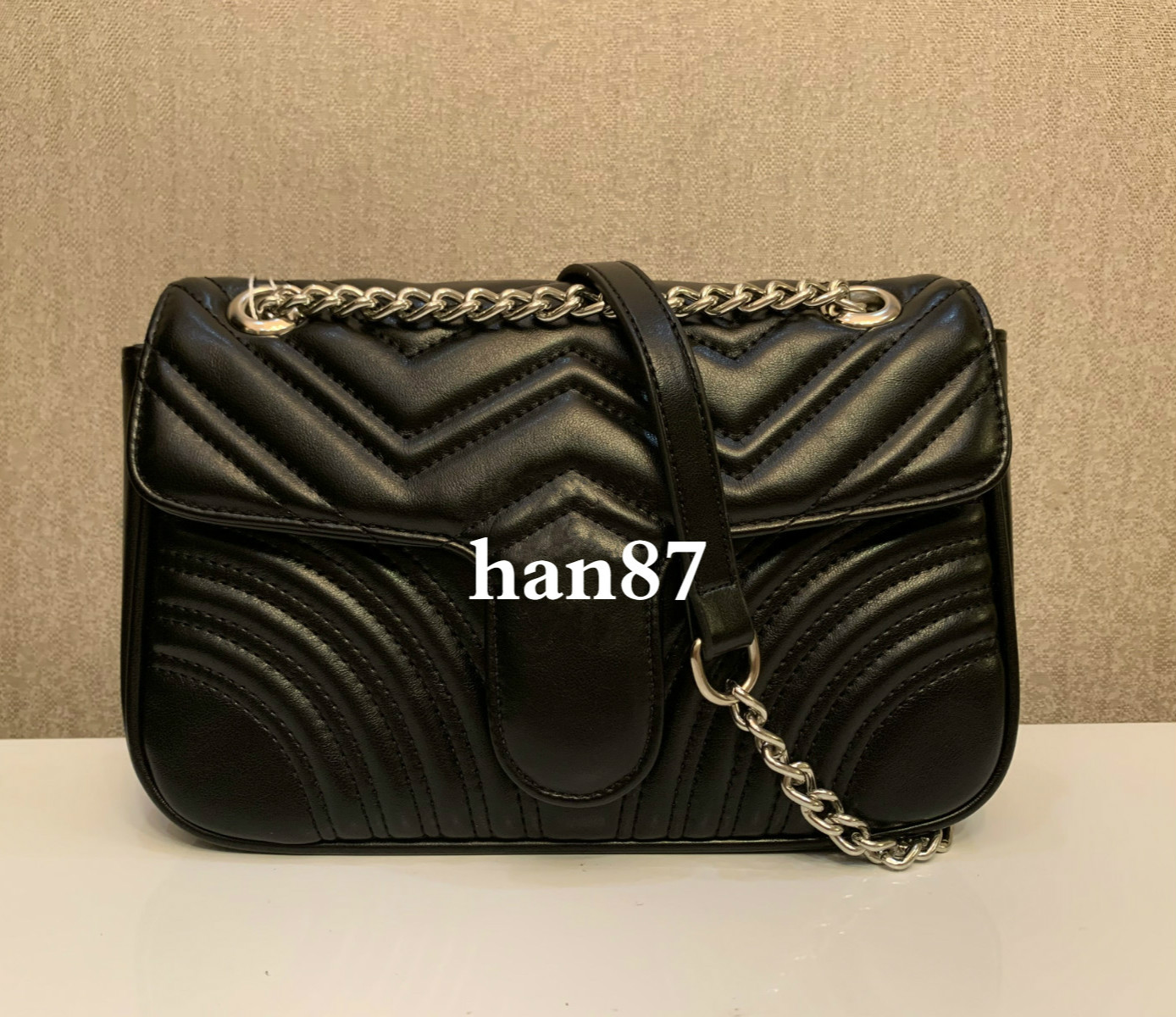 High quality Women Fashion Silver chain straps Marmont Luxury Designer Bags Leather Crossbody Handbag Purses Backpack Shoulder Bag, Pink
High quality Women Fashion Silver chain straps Marmont Luxury Designer Bags Leather Crossbody Handbag Purses Backpack Shoulder Bag, Pink