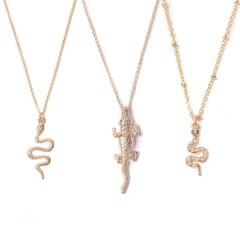Goth Snake Choker Necklace For Women Zircon Crystal Crocodile Pendant Necklaces Gold Chain Vintage Jewelry Gifts Collares1
Goth Snake Choker Necklace For Women Zircon Crystal Crocodile Pendant Necklaces Gold Chain Vintage Jewelry Gifts Collares1