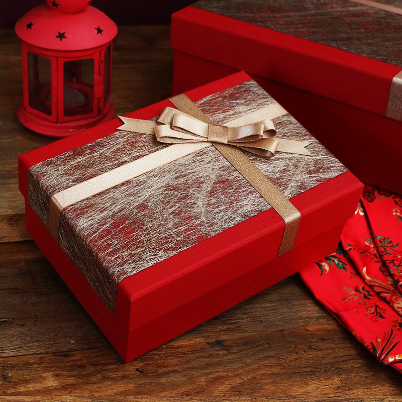 Fashionable gift box Customized Red luxury charm Carton Creativity Business gift box Haute Couture Large
Fashionable gift box Customized Red luxury charm Carton Creativity Business gift box Haute Couture Large