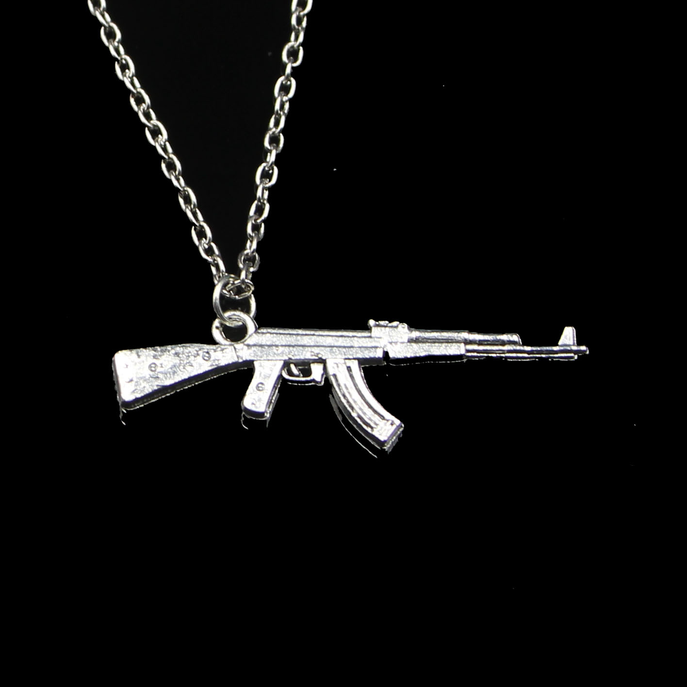 Fashion 44*15mm Machine Gun Assault Rifle Ak-47 Pendant Necklace Link Chain For Female Choker Necklace Creative Jewelry party Gift, Silver
Fashion 44*15mm Machine Gun Assault Rifle Ak-47 Pendant Necklace Link Chain For Female Choker Necklace Creative Jewelry party Gift, Silver