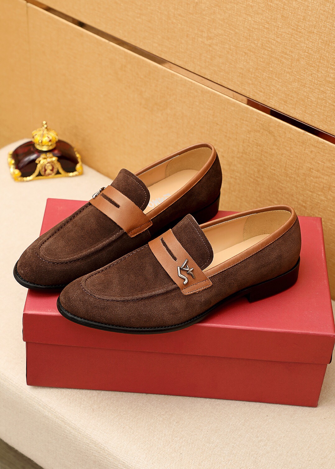 2022 Men Slip-on Flat Oxfords Casual Suede Fashion Brand Designer Handmade Dress Shoes Mens Business Wedding Flats Size 38-46, Black
2022 Men Slip-on Flat Oxfords Casual Suede Fashion Brand Designer Handmade Dress Shoes Mens Business Wedding Flats Size 38-46, Black