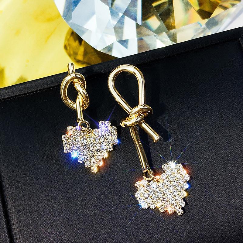 2020 New Asymmetric Full Earrings Metal Love Lady Style Wild Creative Knotted Metal Earrings S925 Pin
2020 New Asymmetric Full Earrings Metal Love Lady Style Wild Creative Knotted Metal Earrings S925 Pin