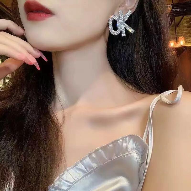 Shining crystal women's Earrings Fashion letter OK Earrings exquisite luxury jewelry Christmas party accessories1
Shining crystal women's Earrings Fashion letter OK Earrings exquisite luxury jewelry Christmas party accessories1