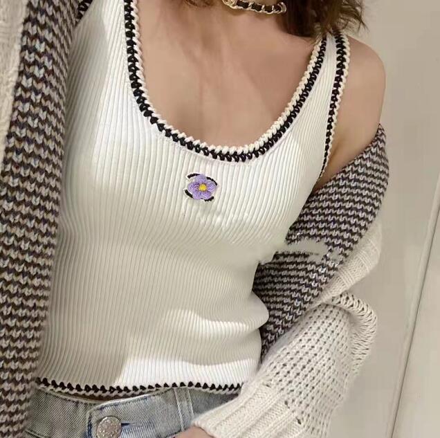 Tank for Women, spring/summer 2022 new women's vest,Cc printed sleeveless bottom shirt, European and American fashion designer, White
Tank for Women, spring/summer 2022 new women's vest,Cc printed sleeveless bottom shirt, European and American fashion designer, White