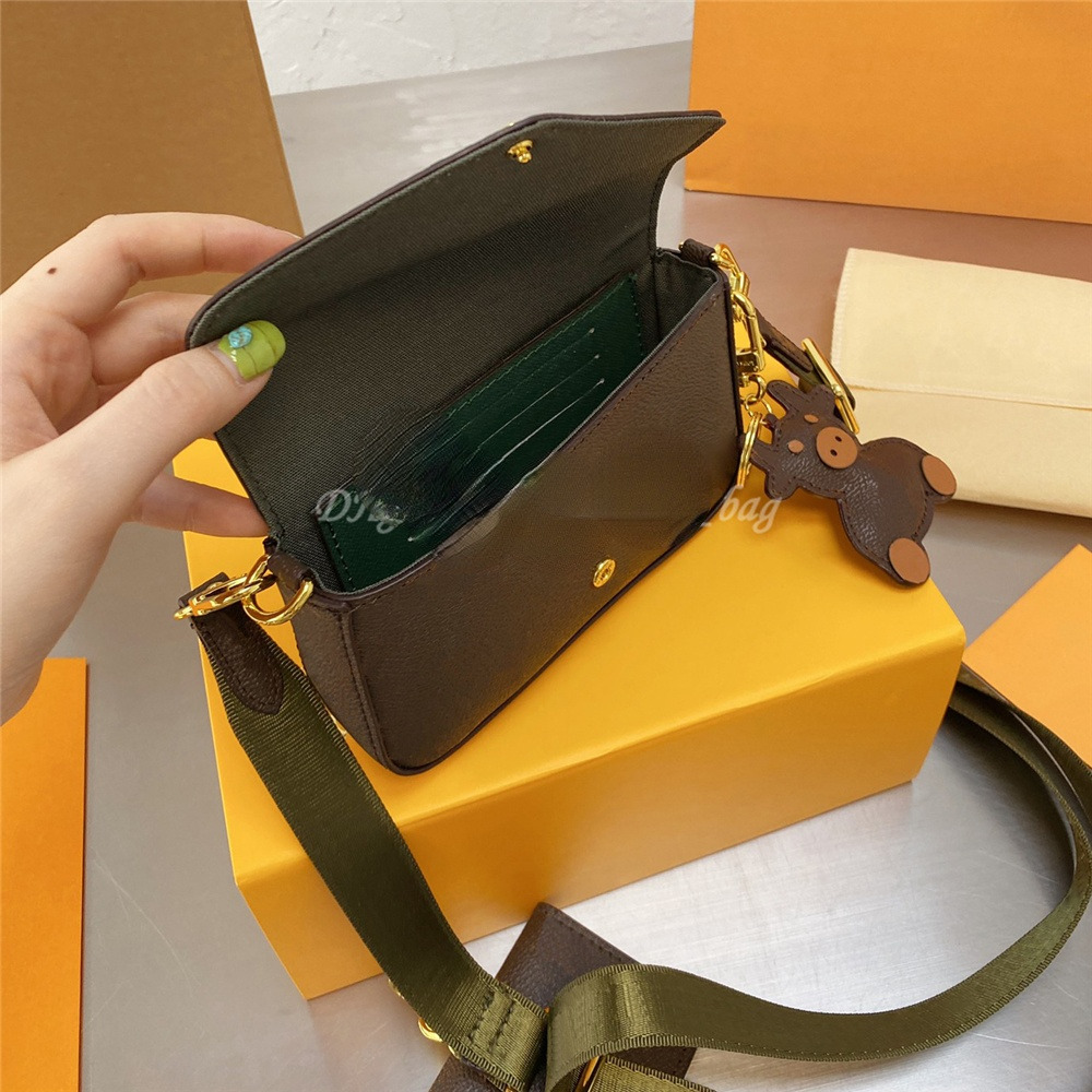 CLASSIC FLOWER Women 2021 Model Sets Two Pieces Handbags 2In1 Key Wallet Woven Straps Fashion Designers Famous Shoulder Bag With Calf Pendan
CLASSIC FLOWER Women 2021 Model Sets Two Pieces Handbags 2In1 Key Wallet Woven Straps Fashion Designers Famous Shoulder Bag With Calf Pendan