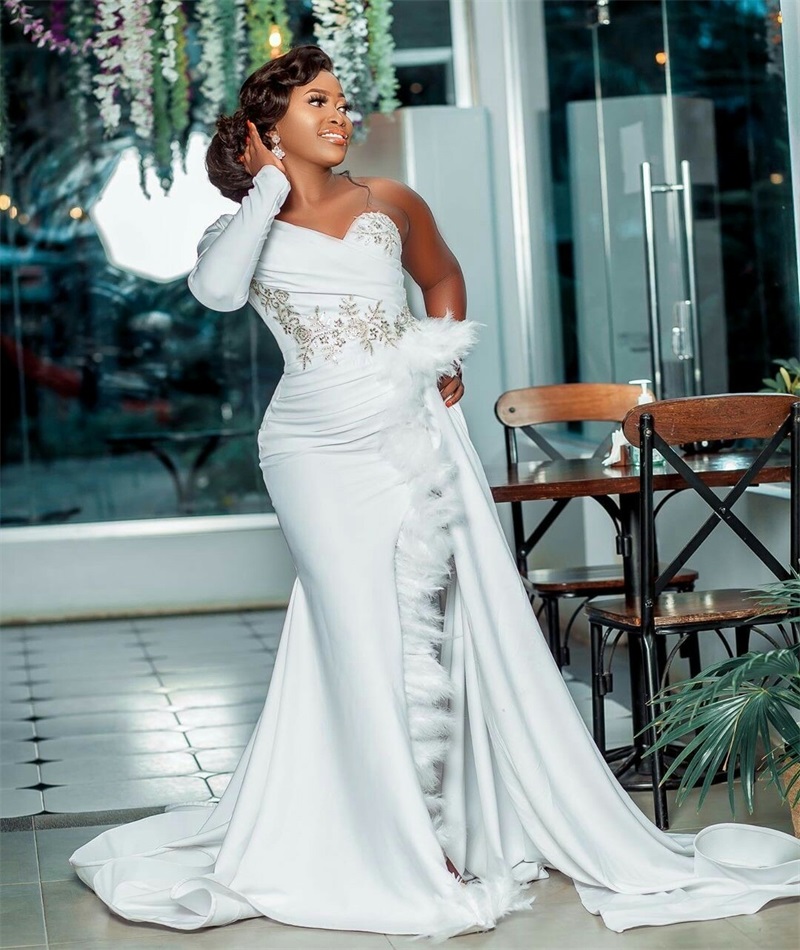 Real Image Mermaid Wedding Dresses Long Sleeves Side Split Bridal Gowns Sequins Appliques Beads Feather Custom Made Wedding Dress