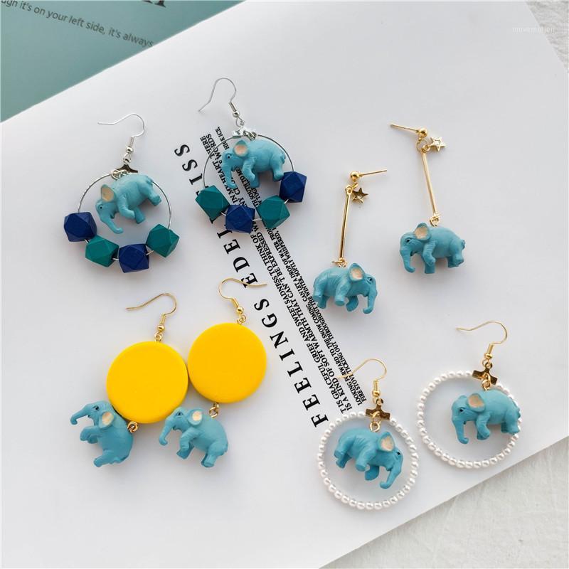 Blue Elephant Wood Drop Earrings for Women Boho Round Wood Beads Animal Pendant Earrings Female Jewelry pendientes1
Blue Elephant Wood Drop Earrings for Women Boho Round Wood Beads Animal Pendant Earrings Female Jewelry pendientes1