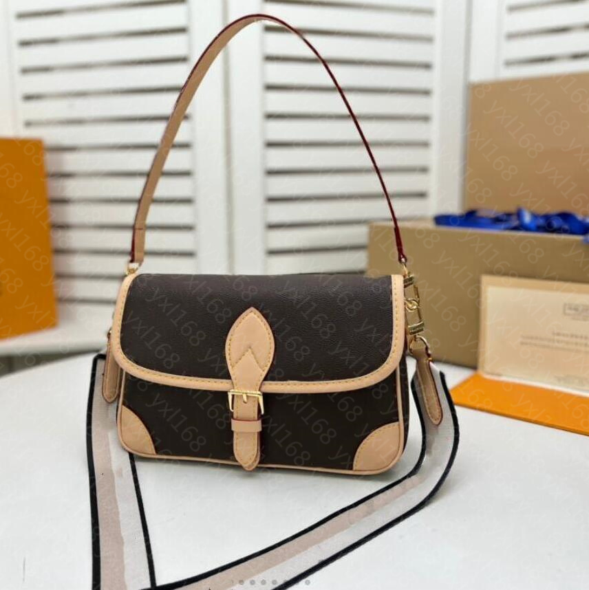 Designer Luxury Handbags Purses Women's diane bags pm st.nm mng noir fu Genuine Leather Shoulder Bag Brand Tassel Handbag Crossbody Bag Handle Tote, Pink shoulder strap
Designer Luxury Handbags Purses Women's diane bags pm st.nm mng noir fu Genuine Leather Shoulder Bag Brand Tassel Handbag Crossbody Bag Handle Tote, Pink shoulder strap