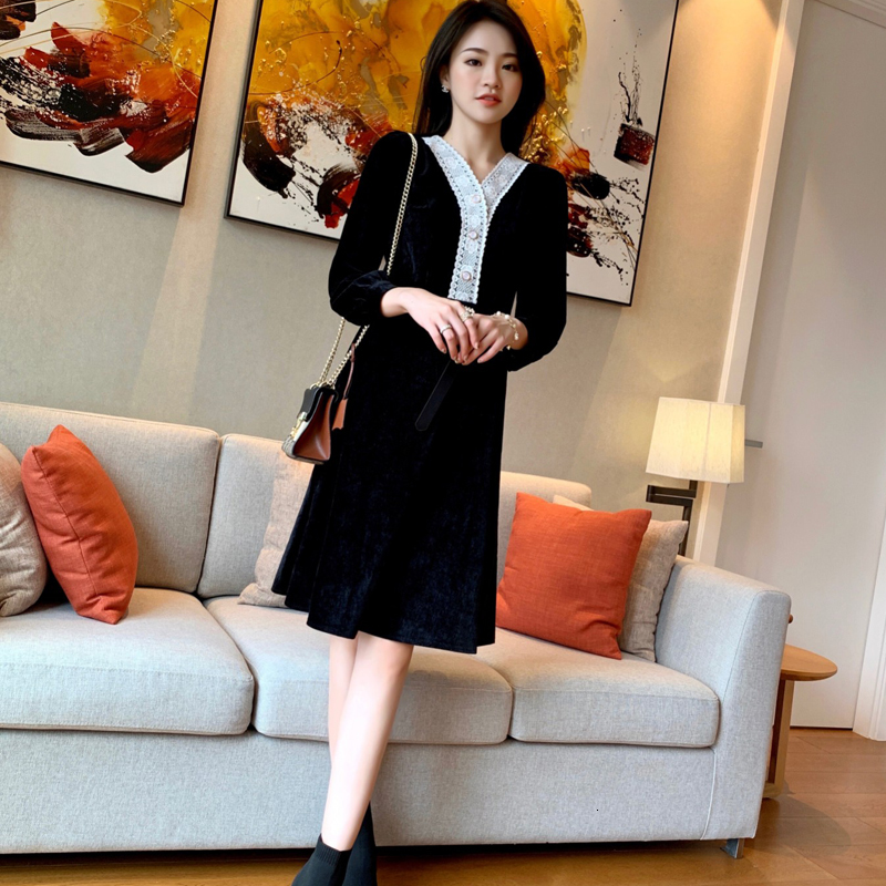 Spring New Style Retro-embroidered Sexy Flowers with Low-sleeve Neck Long-sleeve Waistband Fine Temperament Velvet Dress Black Women's V35d, Haji
Spring New Style Retro-embroidered Sexy Flowers with Low-sleeve Neck Long-sleeve Waistband Fine Temperament Velvet Dress Black Women's V35d, Haji