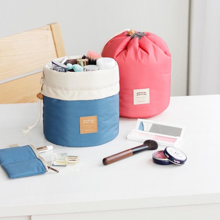 Korean cylinder cosmetic bag large capacity outdoor travel waterproof washing and washing storage bag, Blue
Korean cylinder cosmetic bag large capacity outdoor travel waterproof washing and washing storage bag, Blue
