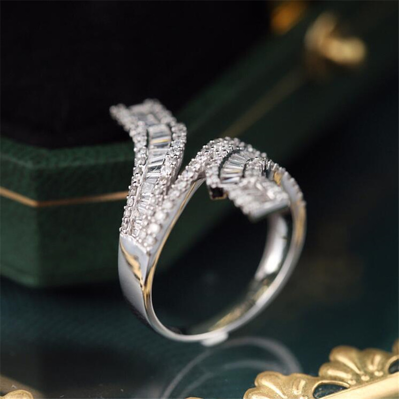 Sparkling Luxury Jewelry 925 Sterling Silver T Princess Cut White Topaz CZ Diamond Gemstones Popular Women Wedding Band Ring For Lover Gift