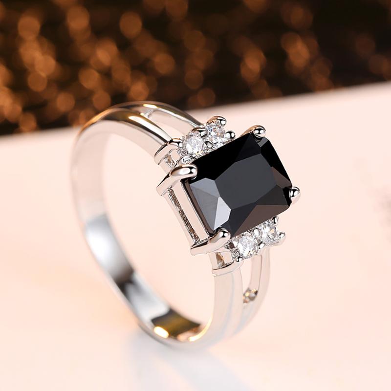 Luxury Ladies Engagement Ring Transparent Color Gold Black Zircon Ring Jewelry Charm Jewelry Party Ladies Gifts
Luxury Ladies Engagement Ring Transparent Color Gold Black Zircon Ring Jewelry Charm Jewelry Party Ladies Gifts