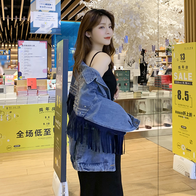 Seiwnibu Punk Boho Tassel Embroidery Denim Jacket Women Blue Loose Rivet Pocket Oversize Moto Biker Female Spring Jean Jacket 201106