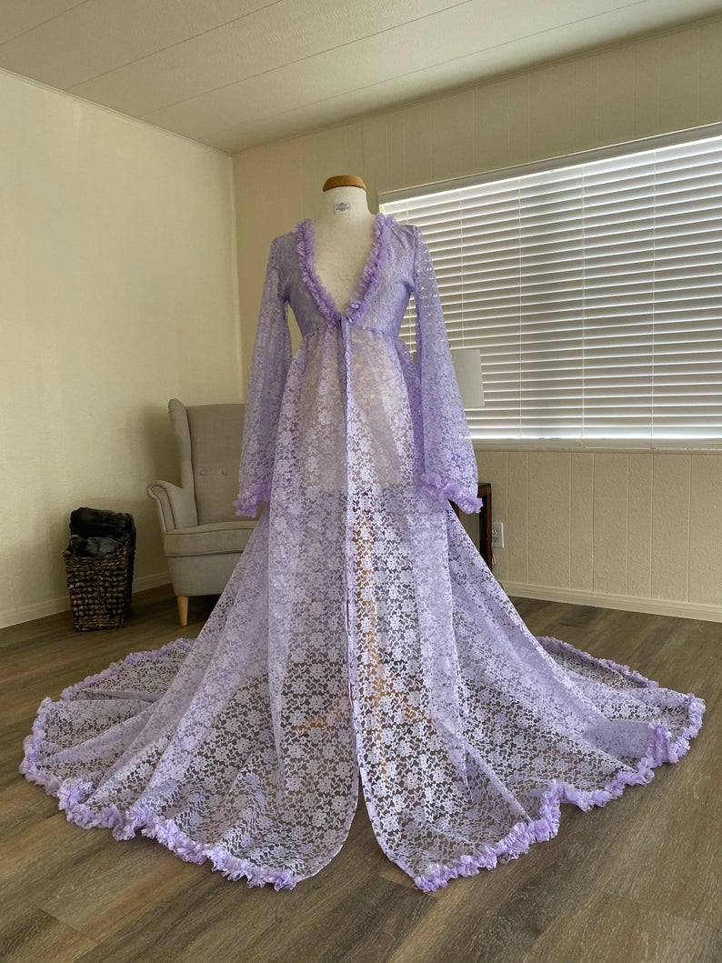 Chic Light Purple Illusion Women Nightrobes Tiered Ruffles Lace Ladies Sleepwear Bathrobe Plus Size Prom Party Shower Dress