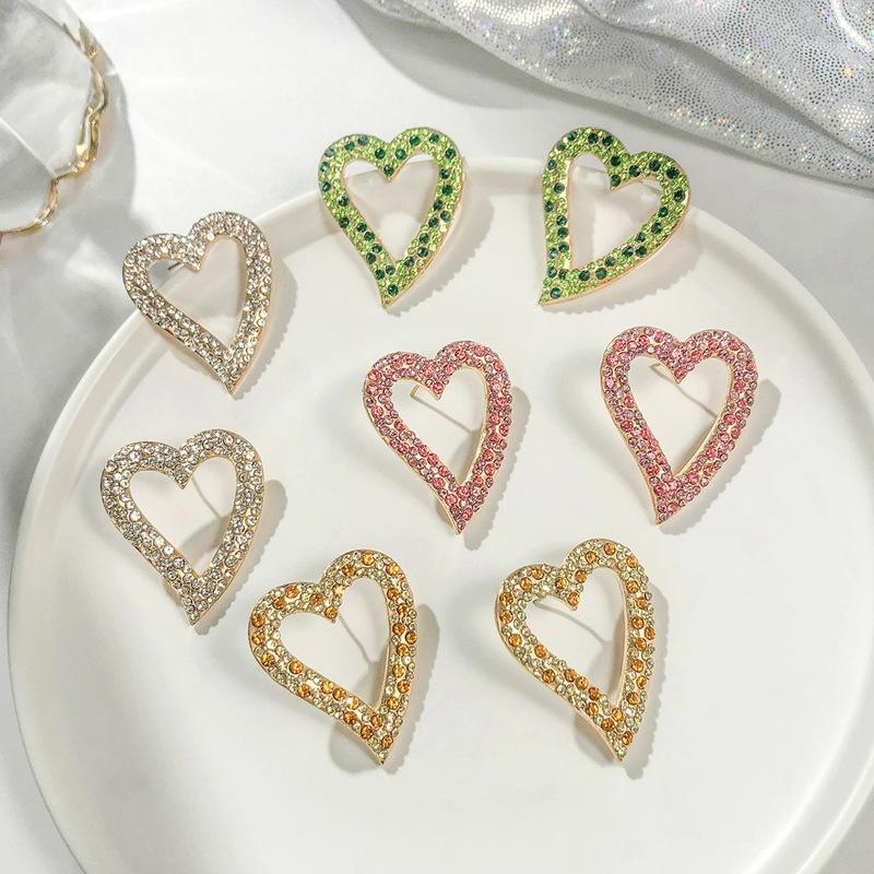 Stud Match-Right Korean Heart Statement Earrings 2021 For Women Fashion Vintage Shiny Rhinestone Sweet Earring Jewelry LX0991
Stud Match-Right Korean Heart Statement Earrings 2021 For Women Fashion Vintage Shiny Rhinestone Sweet Earring Jewelry LX0991