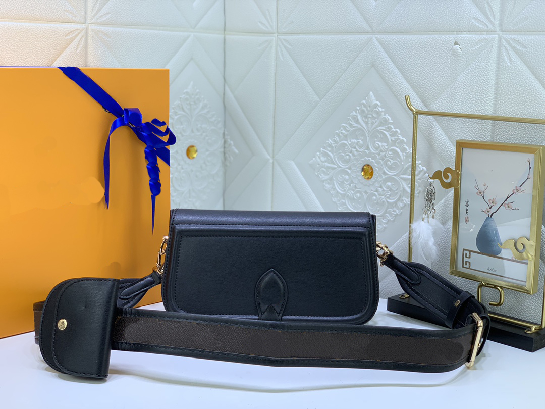 2022 luxury handbag combines cowhide and canvas contains zipper bag can easily accommodate mobile phone, adjustable shoulder strap sliding zero wallet 69841, Black
2022 luxury handbag combines cowhide and canvas contains zipper bag can easily accommodate mobile phone, adjustable shoulder strap sliding zero wallet 69841, Black