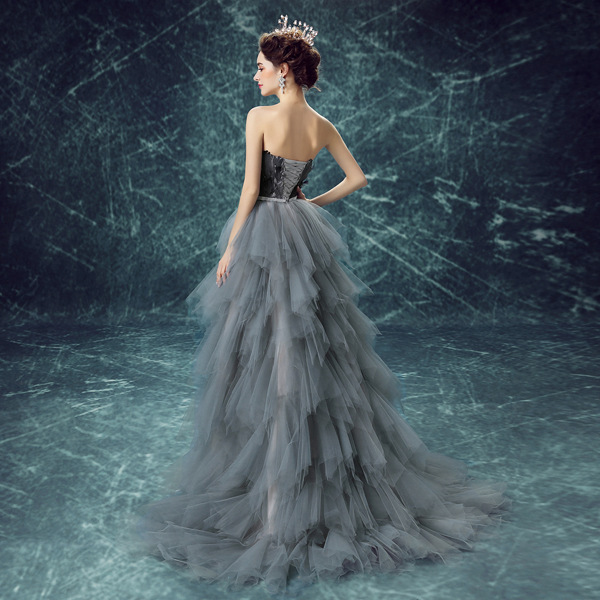 Modern Evening Dresses With Strapless Sleeve-less Custom made Tulle Feather Formal Prom Party Gowns Ruched Robe de mariée