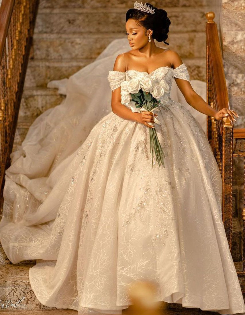 2022 Plus Size Arabic Aso Ebi Sparkly Luxurious Sexy Wedding Dress Beaded Crystals Vintage Bridal Gowns Dresses ZJ440