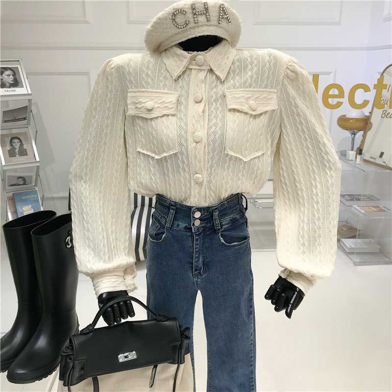 3Vintage texture Lapel bubble sleeve Knitted Top Woman Autumn/Winter 2021 New Elegant fashion shoulder pad sweater cardigan, Black
3Vintage texture Lapel bubble sleeve Knitted Top Woman Autumn/Winter 2021 New Elegant fashion shoulder pad sweater cardigan, Black