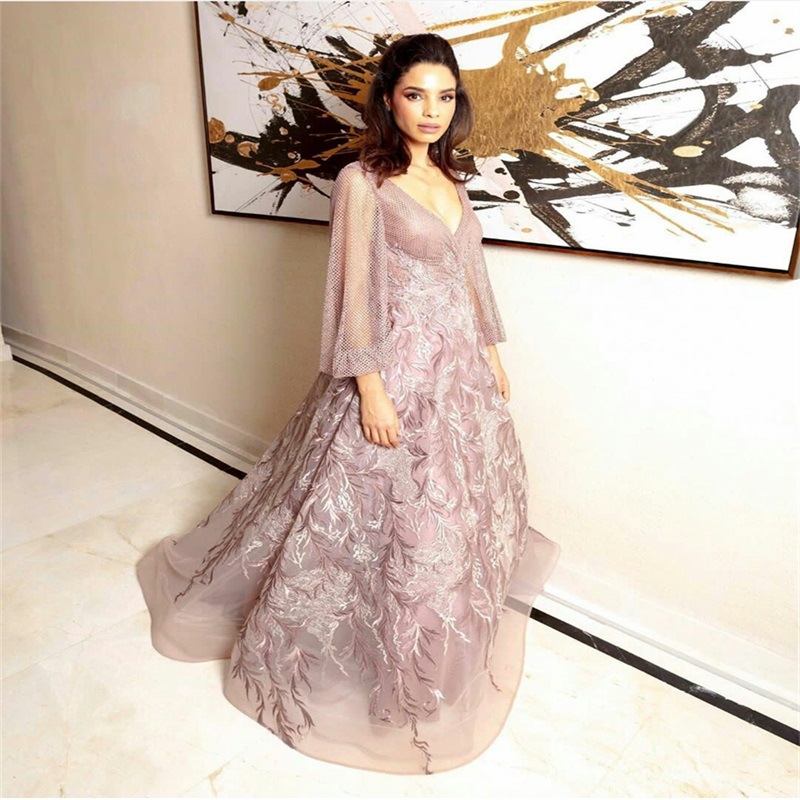 Pink Long Sleeves Prom Dresses Sexy V Neck Backless Appliqued Lace Chic A Line Evening Dresses Sweep Train Custom Made Pageant Gowns