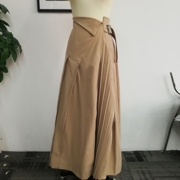 Japan Asymmetrical Casual Pleated Skirt Women Plain Khaki Harajuku Hipster Office Ladies Plus Size High Waist Long Skirts Korea T200301
