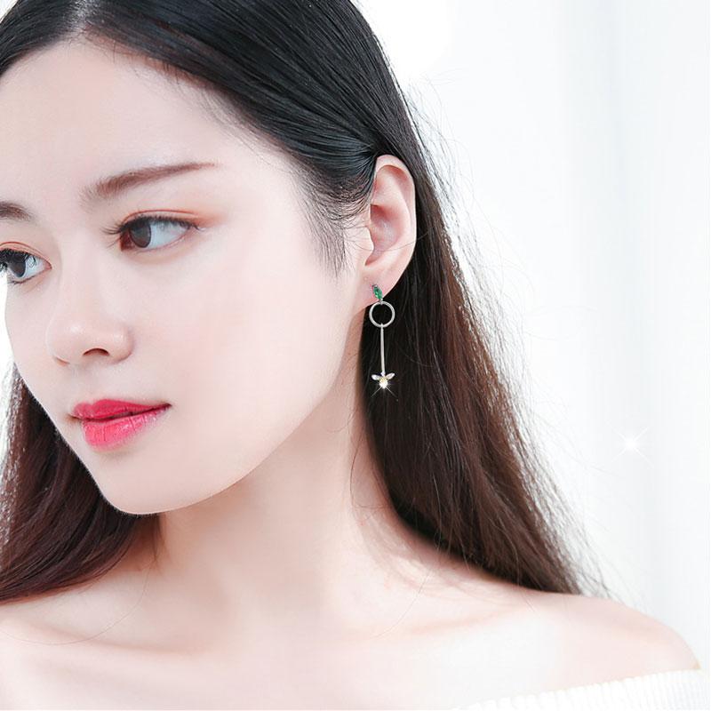 HUAMI 2021 New Style Earrings for Women Accessories Jewelry Gift For Girlfriend Gift Girlfriend Flower Drop Earrings Round
HUAMI 2021 New Style Earrings for Women Accessories Jewelry Gift For Girlfriend Gift Girlfriend Flower Drop Earrings Round
