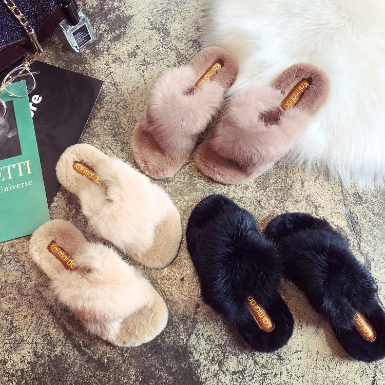 2020 autumn and winter furry slippers women fashion crossover outer wear all-match flat-bottomed casual fur cotton drag, Black
2020 autumn and winter furry slippers women fashion crossover outer wear all-match flat-bottomed casual fur cotton drag, Black